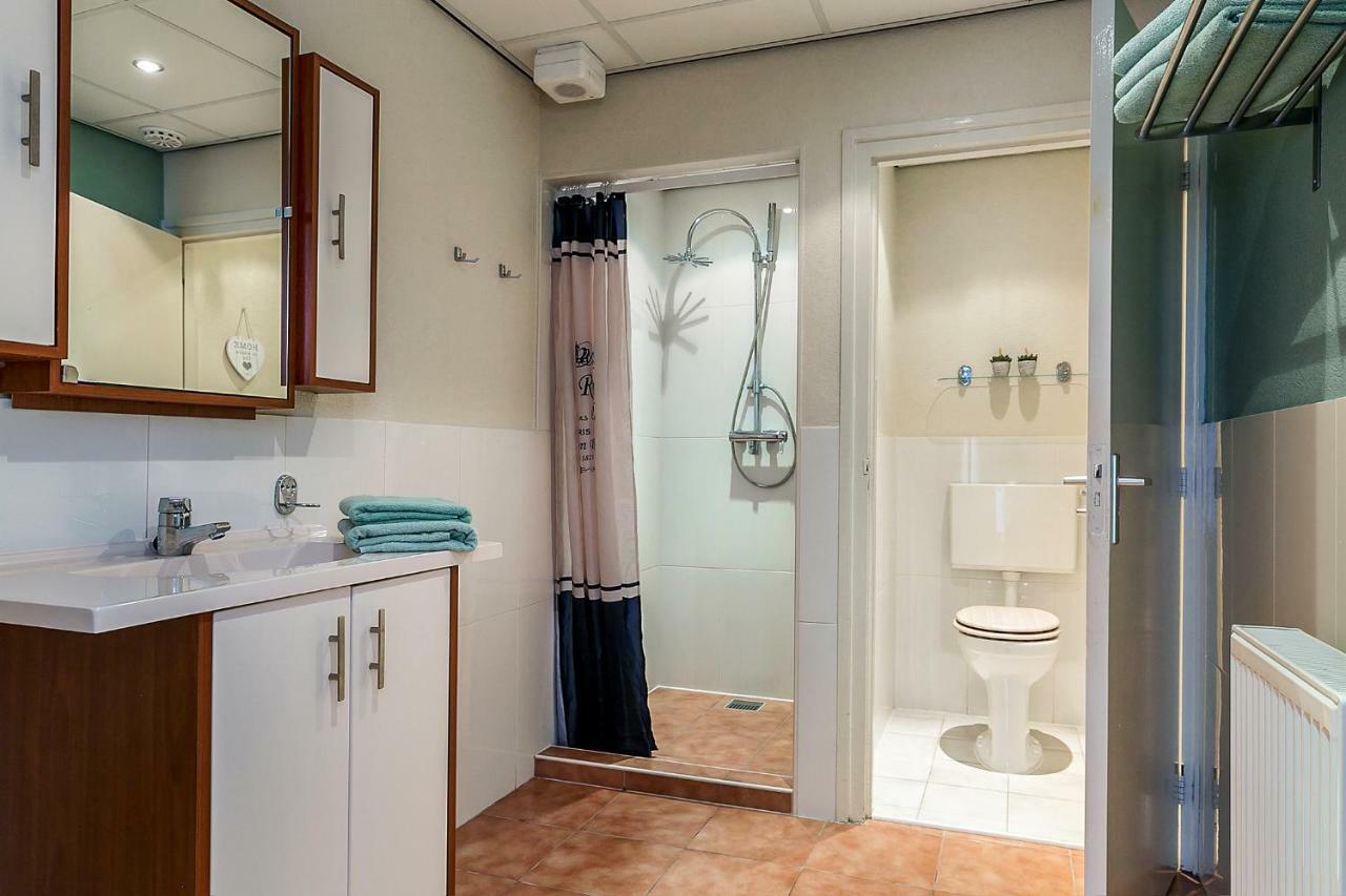 Sfeervol 6 Persoons Appartement - Van Alle Gemakken Voorzien! Bakkeveen Exteriör bild
